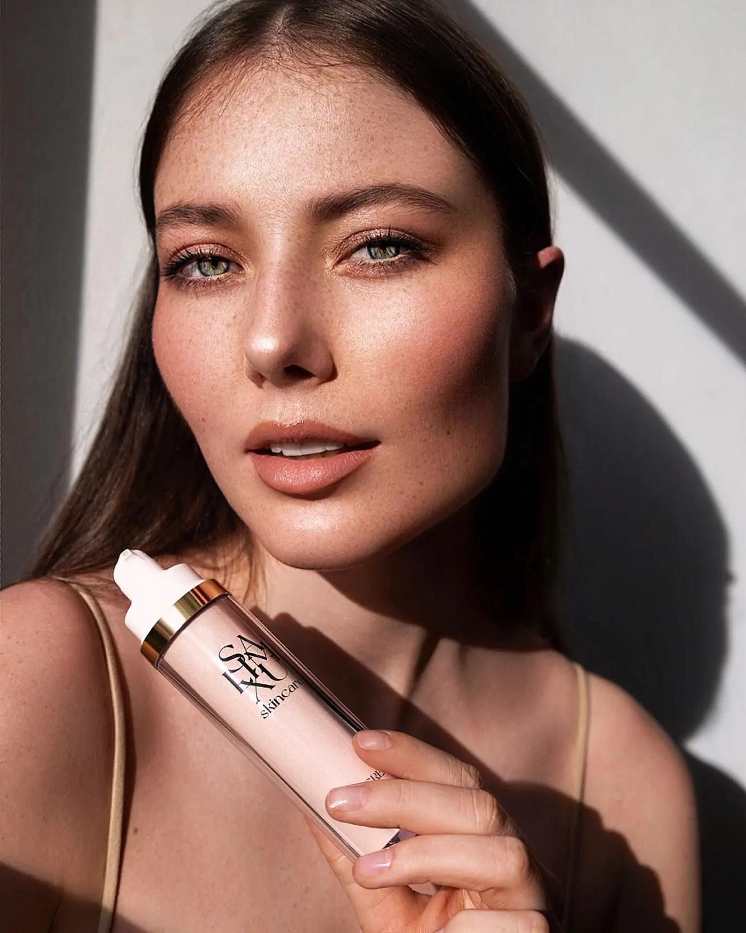 Gesichtsbehandlung-mit-Salimxu-Skincare