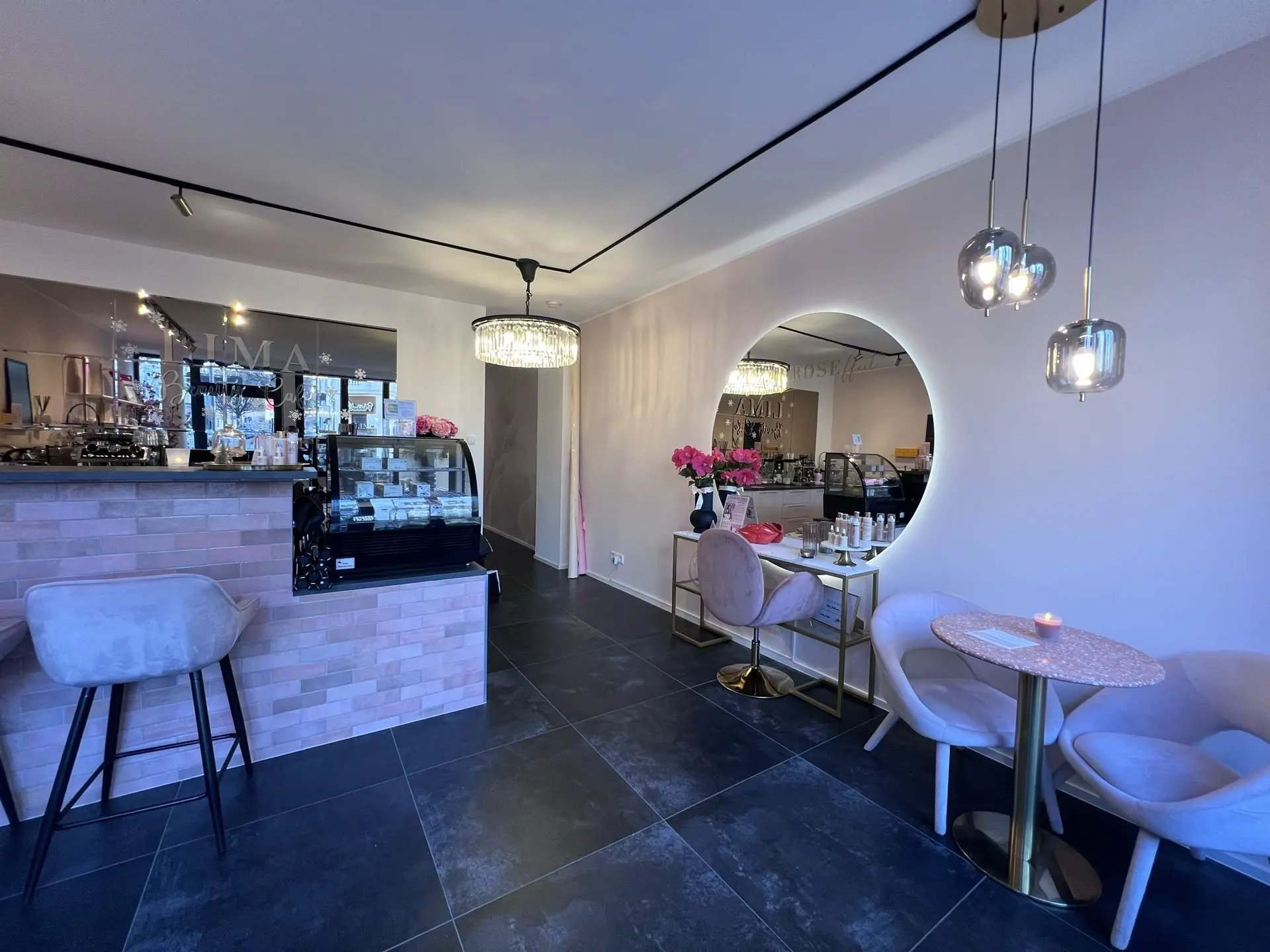 Lima-Beauty-Cafe-Kosmetikstudio-Pontstrasse-Empfang