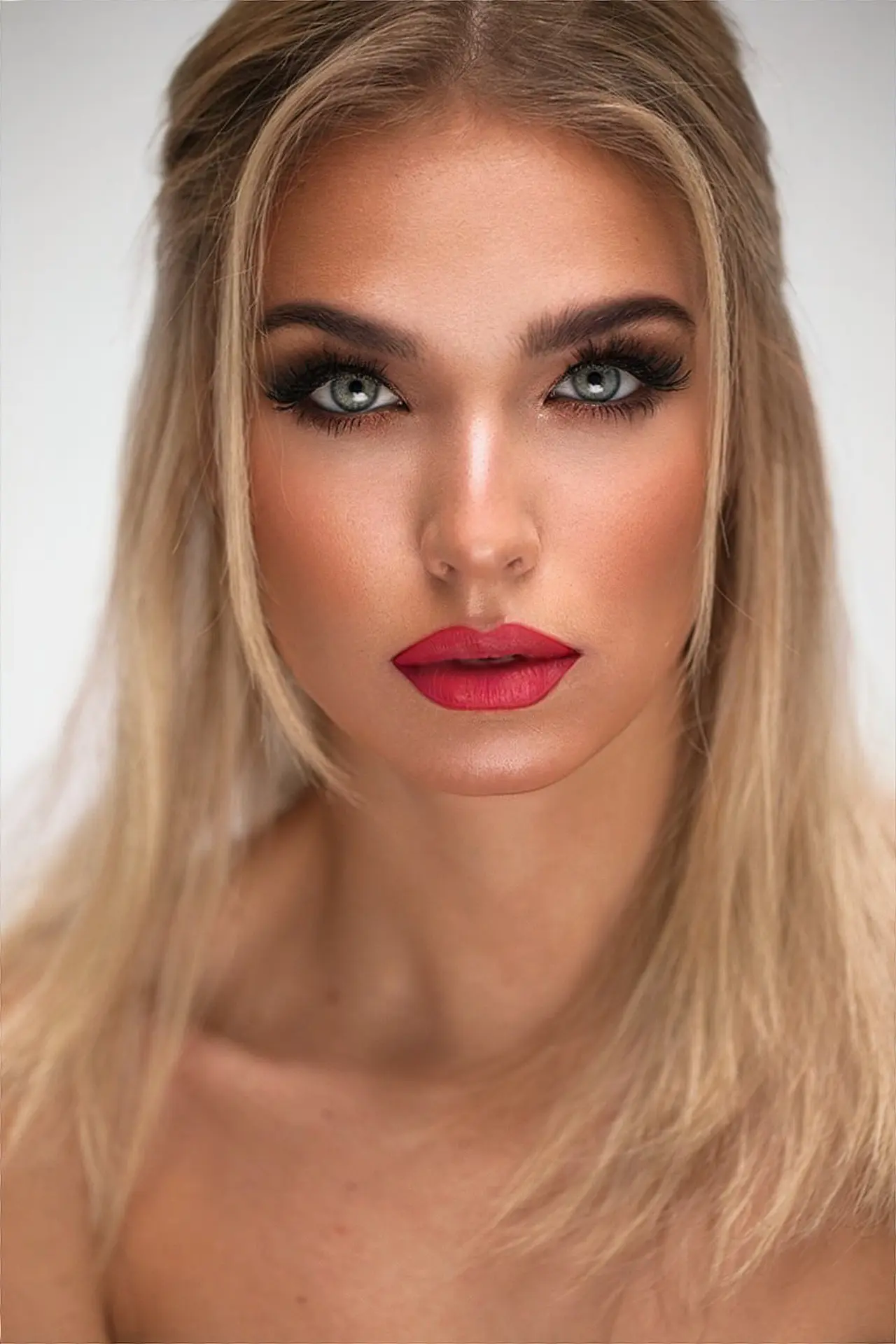 Makeup-Rote-Lippen